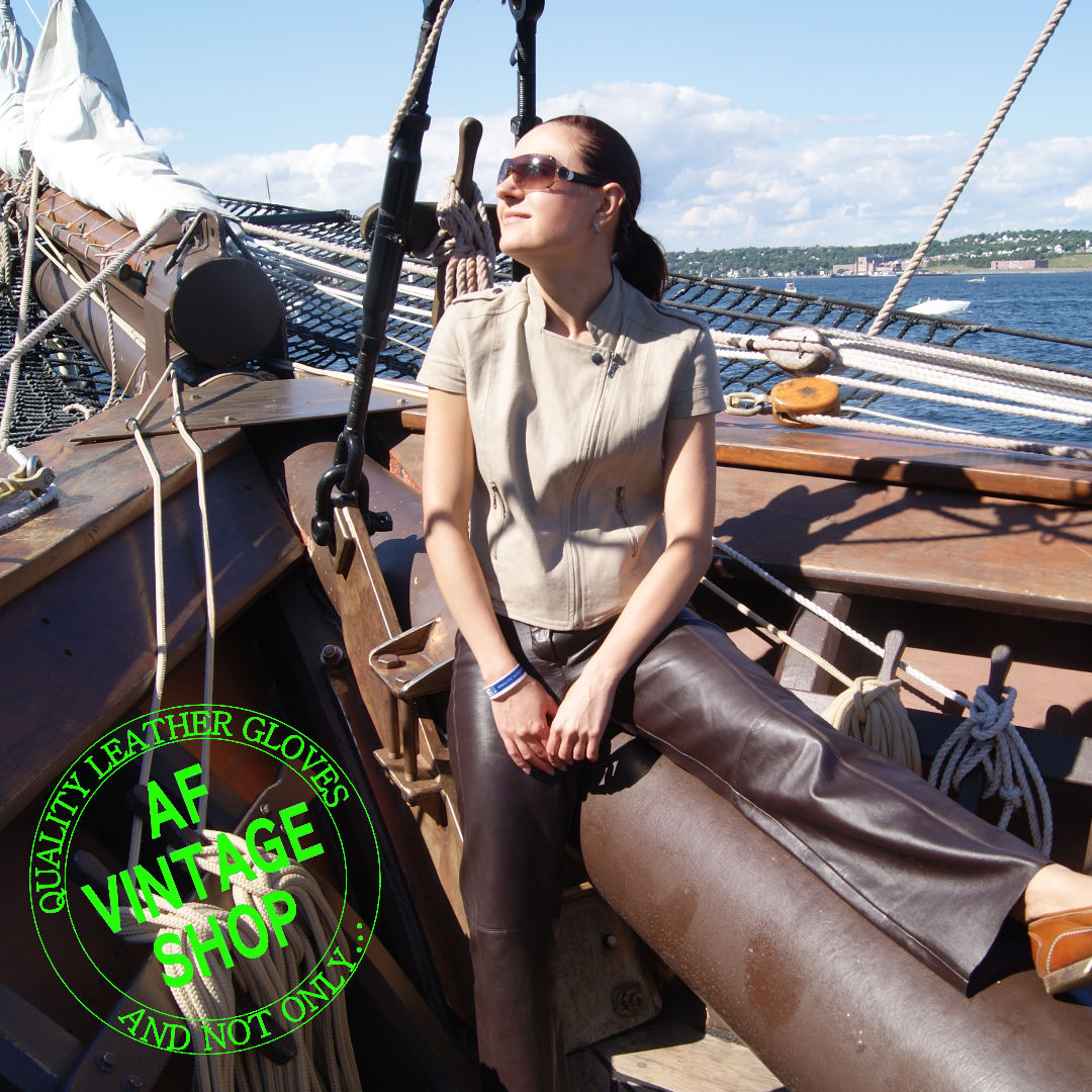 SPECIFICALLY THIS PAIR OF CHOCOLATE BROWN LEATHER PANTS
