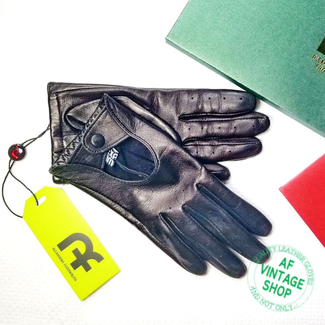 SPECIFICALLY THIS PAIR OF LAMB LEATHER DRIVING GLOVES: AF DRIVE STRICT BLACK