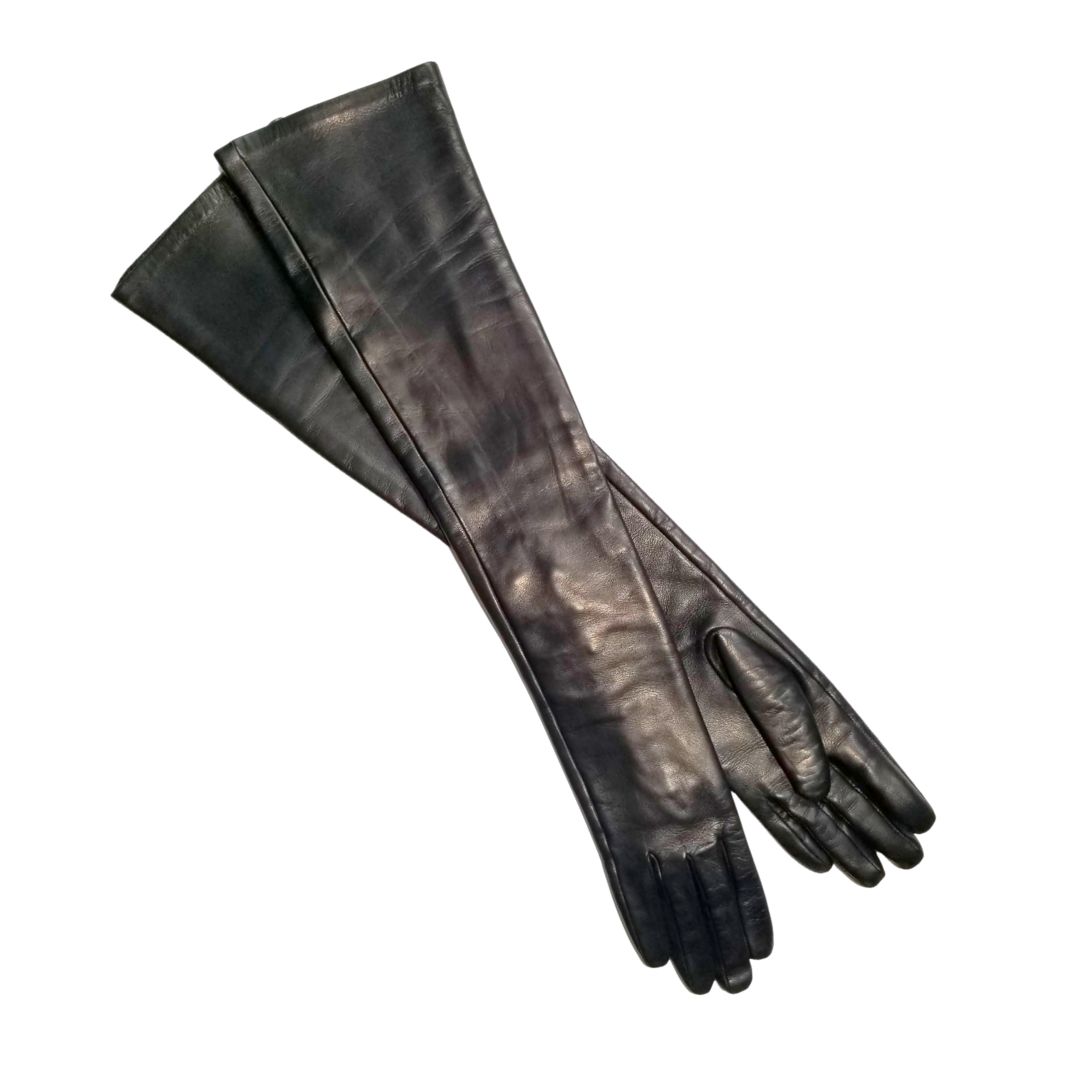 SPECIFICALLY THIS PAIR OF OPERA LEATHER GLOVES: SERENE STRICT BLACK
